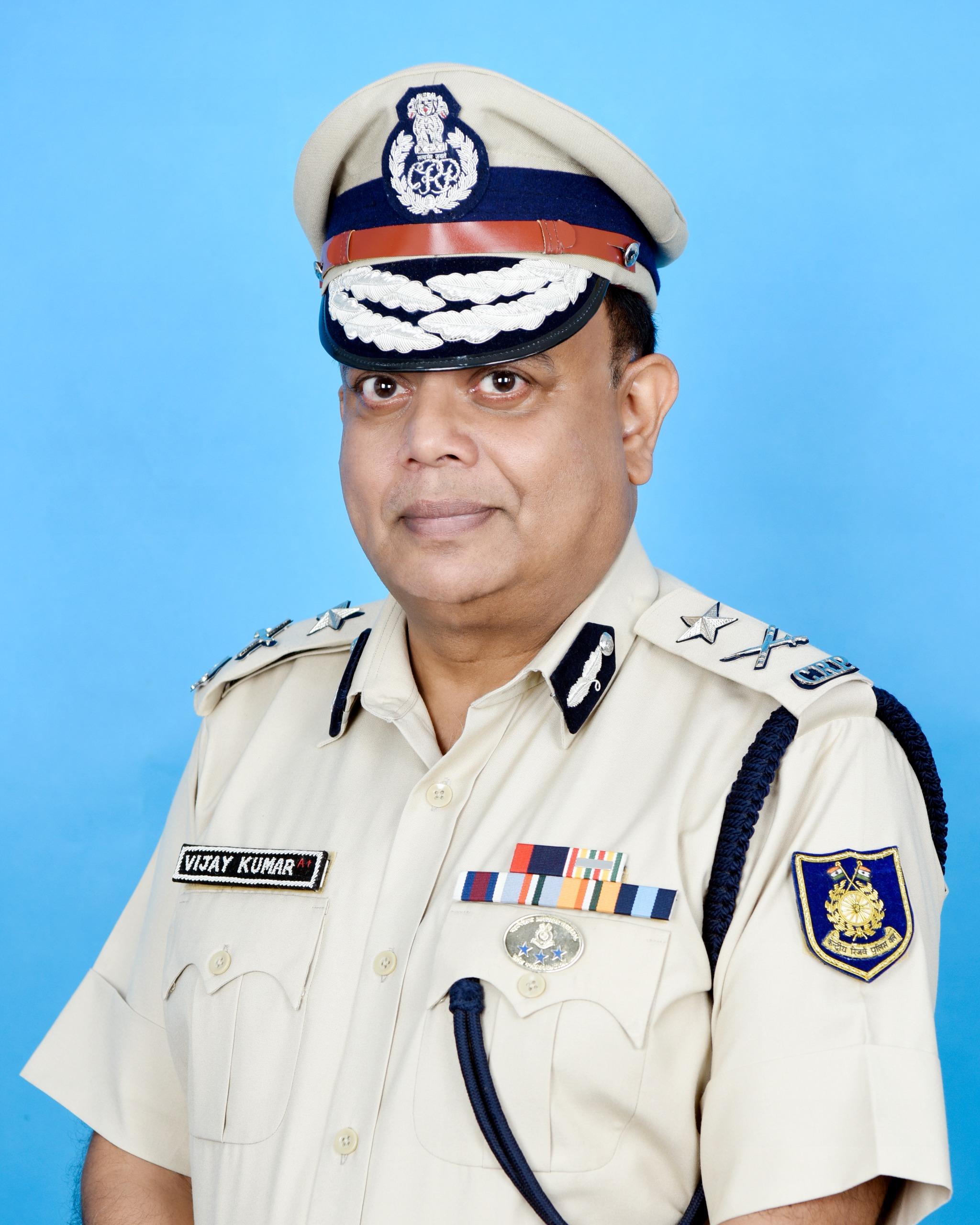 महानिरीक्षक, संचार- श्री विजय कुमार