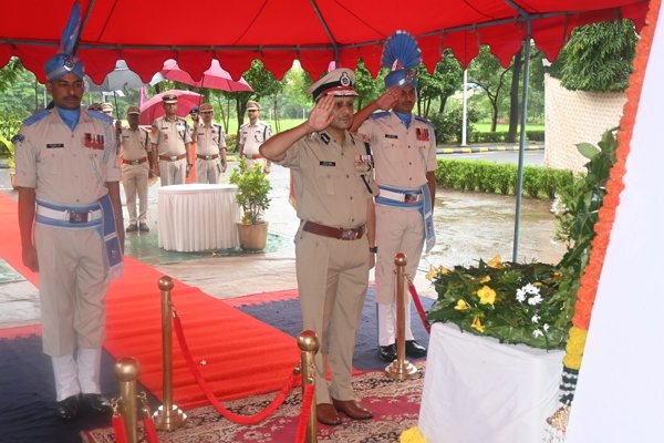   पश्चिमी क्षेत्र मुख्यालय के रि पु बल ने 102 आरएएफ तलोजा, नवी मुंबई में 87वां के रि पु बल स्थापना दिवस मनाया। 