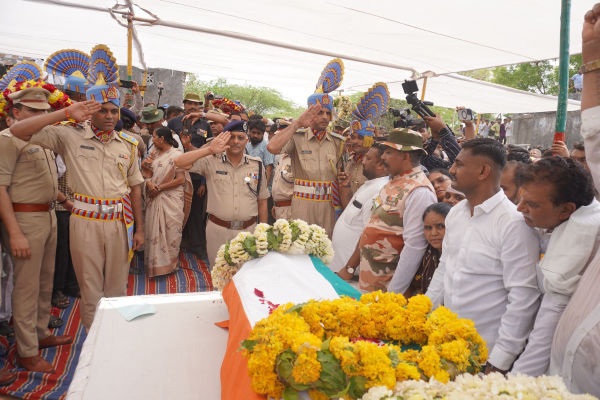 Solanki Mehul bhai of 210 CoBRA