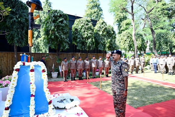 पुलवामा वीर बलिदानी को श्रद्धांजलि